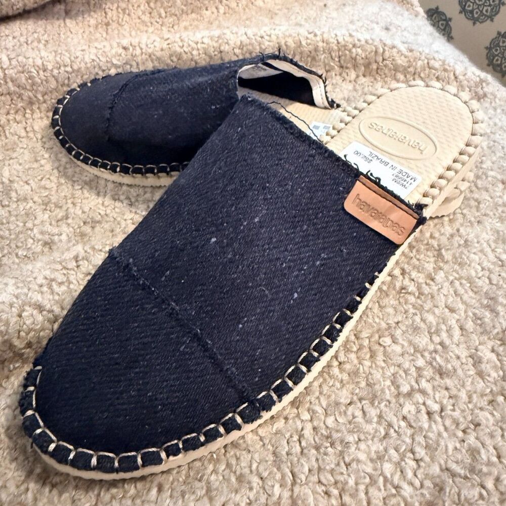 NWT Havaianas Espadrille Mule in Black size 7W / 6M